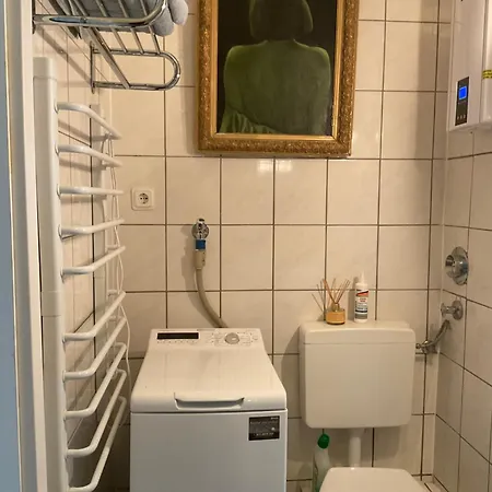 Bei Der Kuenstlerin Zu Gast *