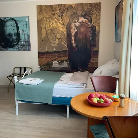 Bed & Breakfast Bei Der Kuenstlerin Zu Gast *